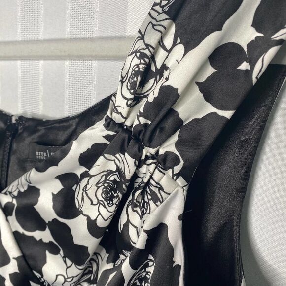White House Black Market Sleeveless Floral Dress Size 10 Cocktail Sweetheart - Picture 4 of 13